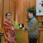 Menteri Yohana Yembise Ajak Kaum Akademisi Selamatkan Keluarga Rentan