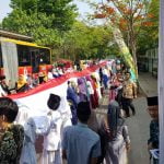 Peringati Hari Santri Nasional, Ponpes Asshiddiqiyah Bentangkan Bendera 700 Meter Peringati Hari Santri Nasional, Ponpes Asshiddiqiyah Bentangkan Bendera 700 Meter
