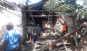 Angin Kencang Terjang Rumah Warga Desa Bayeman