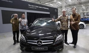 Mercedes-Benz C-Class Generasi Terbaru Kini Diproduksi di Wanaherang