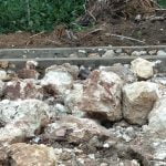 Fondasi Spesifikasi Material Batu Gunung, Diduga Dicampur Batu Kapur