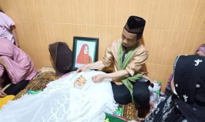Istri Ustad Maulana Akan Dimakamkan di Pekuburan Arab
