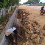 Belum Sebulan, Drainase Kusambi Kabupaten Muna Barat Sudah Rusak