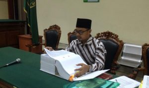 Bupati Nonaktif Mojokerto Nyatakan Banding Atas Vonis 8 Tahun Penjara