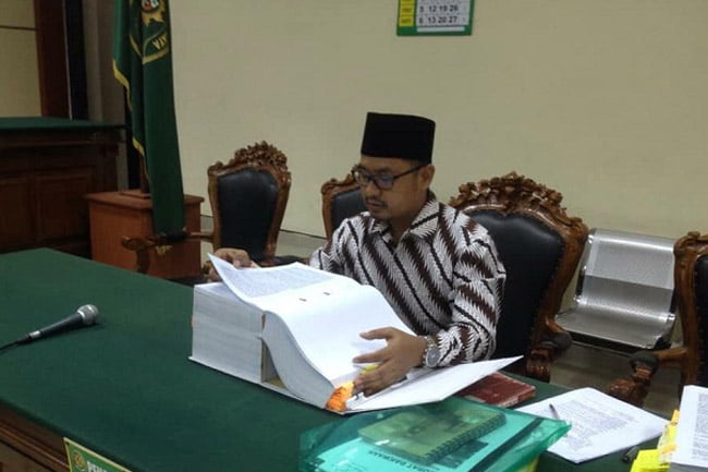 Bupati Nonaktif Mojokerto Nyatakan Banding Atas Vonis 8 Tahun Penjara