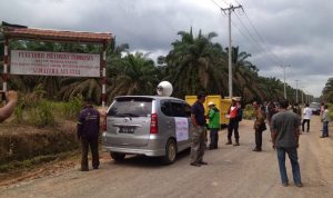 Warga Musi Banyuasin Blokir Akses Jalan PT Guthtrie Picconina Indonesia
