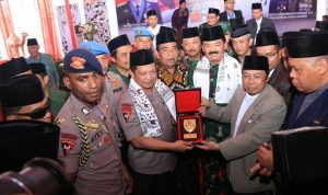 Kapolri dan Panglima TNI Silaturahmi Kebangsaan di Ponpes Kempek Cirebon