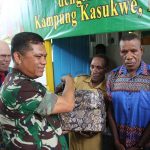 Pangdam XVII/Cenderawasih Ibadah Bersama dan Berikan Bantuan Alat Musik