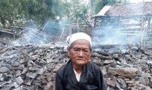 Rumah Lansia di Sumber Kolak Dilalap Si Jago Merah