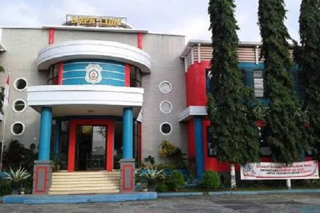 SMPN 1 Giri Banyuwangi Sabet Empat Piala Bergilir