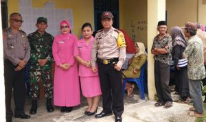 Kapolres dan Bhayangkari Muna Gelar Pengobatan Gartis di Tongkuno