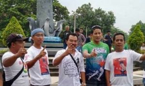 Sandiaga Berpose 1 Jari di Bali, Politik Santun dan Santai. Oleh: Asyari Usman,