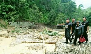 Air Sungai Manunggang Meluap, Dapur Warga Hanyut