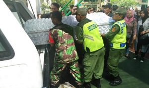 Babinsa Kepatihan Wetan Takziah Mantan Anggota Linmas