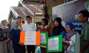 Korban Kebakaran di Talang Jawa Terima Berbagai Sumbangan