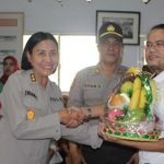 Anggota Polres Jakarta Barat Temui Korban Kerusuhan 21-22 Mei 2019 Anggota Polres Jakarta Barat Temui Korban Kerusuhan 21-22 Mei 2019