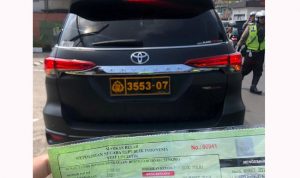 Video Kevin Kosasih Kendarai Toyota Fortuner Hitam Berplat Dinas Polisi