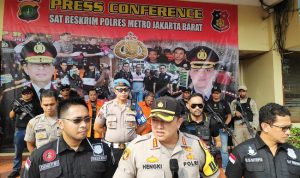 Pembakar Mobil Brimob di Slipi Itu Bukan Berdemo, Melainkan Menjarah
