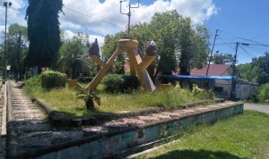 Tugu Salak Ditumbuhi Semak Belukar, Dana Perawatan Kemana?