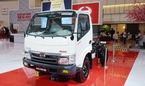 Hino300 Series Catat Sejarah Light Duty Truck Pertama Diekspor Utuh