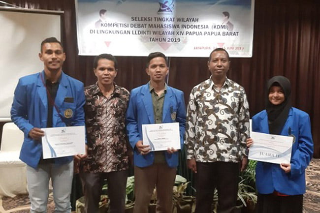 Mahasiswa UMS Ikut Kompetisi Debat Tingkat Nasional