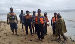 Tiga Korban Laka Laut di Pulau Mandais Ditemukan Selamat Tiga Korban Laka Laut di Pulau Mandais Ditemukan Selamat