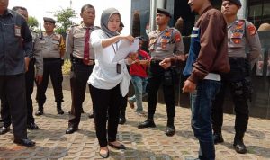 Praktisi Bursel Kembali Minta KPK Penjarakan Bupati Buru Selatan Praktisi Bursel Kembali Minta KPK Penjarakan Bupati Buru Selatan