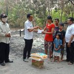 Aparatur Desa Timpah Beri Bantuan Kepada Korban Kebakaran