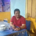 Bupati Muna Datang ke Warung Makan Naik Motor Tanpa Pengawalan