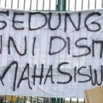 Kedaulatan Rakyat 100% Sedang Digerakkan Mahasiswa dan Komponen Rakyat Kedaulatan Rakyat 100% Sedang Digerakkan Mahasiswa dan Komponen Rakyat