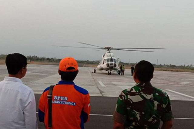 Helikopter Water Bombing Siap Padamkan Api di KWA Kawah Ijen