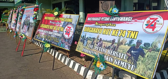 HUT TNI, Kodim Banyuwangi Terima Karangan Bunga Dari masyarakat