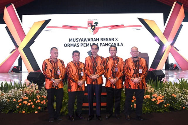 Jokowi Curhat ke Kader Pemuda Pancasila Sulitnya Membentuk Kabinet
