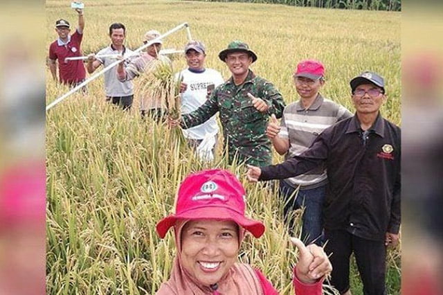 HUT TNI, Kodim Banyuwangi Terima Karangan Bunga Dari masyarakat