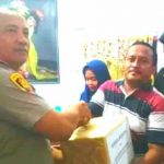 AKBP Arman Bantu Kaki Palsu Korban Laka Lantas AKBP Arman Bantu Kaki Palsu Korban Laka Lantas