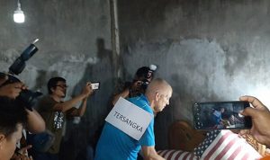 Rekonstruksi Pembunuhan TSK WNA Belanda, Keluarga Korban Emosi