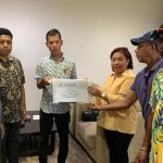 Ketua DPD II Raja Ampat, Selvi Wanma SH Serahkan Berkas Bacabup Bacawabup Raja Ampat ke DPP Partai Golkar