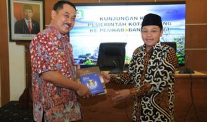 Walikota Malang Ajak Camatnya Belajar Smart Kampung ke Banyuwangi