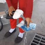 Harga BBM Tidak Turun Bukti Pemerintah Telah Merampas Hak Rakyat