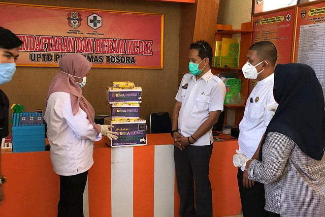 Apdema Majauleng Salurkan Bantuan APD Untuk Puskesmas