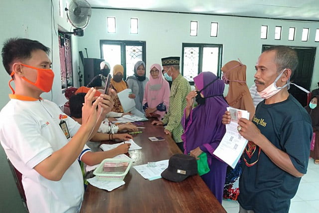 BLT Kemensos Terdampak Covid-19 di Kecamatan Majauleng Tersalurkan