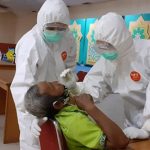 Petugas Masjid Raya Jakarta Islamic Centre Di Swab Test