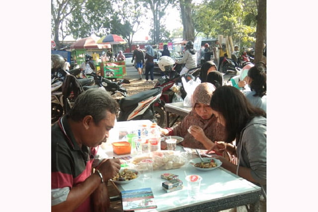 Tombo Kangen Arek Suroboyo di Cirebon