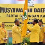 Lambertus Jitmau WO, Alfons Manibuy Jadi Ketua DPD I Partai Golkar Papua Barat