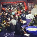 Dapur Umum Ponpes Darussalam Dibantu Personil Bekangdam V Brawijaya