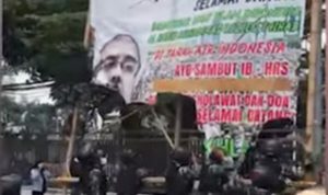 IPW Sebut TNI Turunkan Baliho Habib Rizieq Karena Satpol PP dan Polisi Tidak Berani