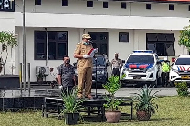 Pesan Bupati SBB Saat Apel Gelar Pasukan Operasi Lilin 2020