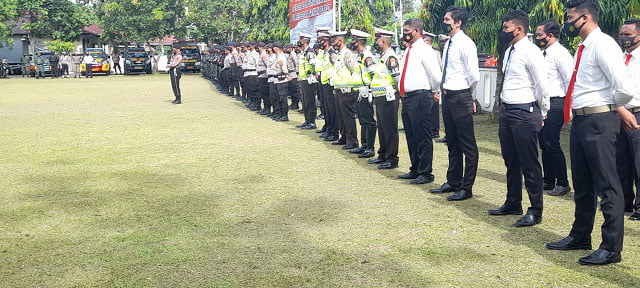 Pesan Bupati SBB Saat Apel Gelar Pasukan Operasi Lilin 2020