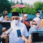 Bupati Buru Selatan Gunakan hak Pilihnya di TPS 3 Desa Lektama