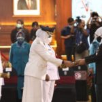 Dilantik, Bupati Banyuwangi: 70 Persen di Lapangan 30 Persen di Kantor Dilantik, Bupati Banyuwangi: 70 Persen di Lapangan 30 Persen di Kantor